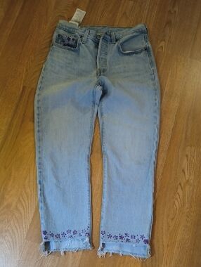Levis 501 Mom Jeans ♥️ 💜 Hand Painted 🫟 Cropped